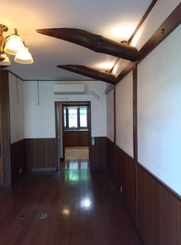 本山北町6丁目戸建の洋室