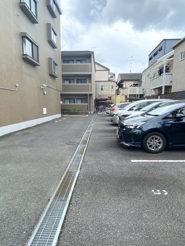 クレメント御所西の駐車場|共用部