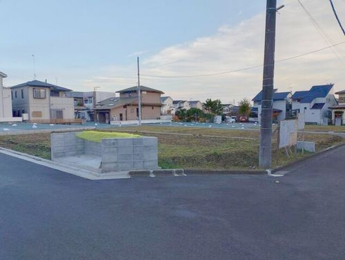 【前面道路含む現地写真】 | 【仲介手数料０円】秦野市堀西第26　新築一戸建て | 秦野市堀西第26　新築一戸建て