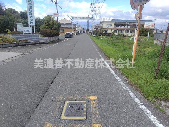 ６６７９０　本巣郡北方町北方土地の前面道路含む現地写真