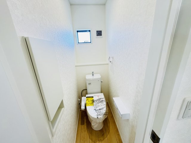 新築　前橋市稲荷新田町第3　クレイドルガーデン　4号棟のトイレ|　節水タイプのウォシュレット付きトイレ、水道料節約に一役買います！
