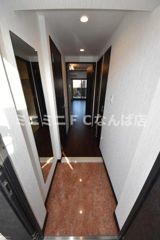 プレジオ松屋町の玄関
