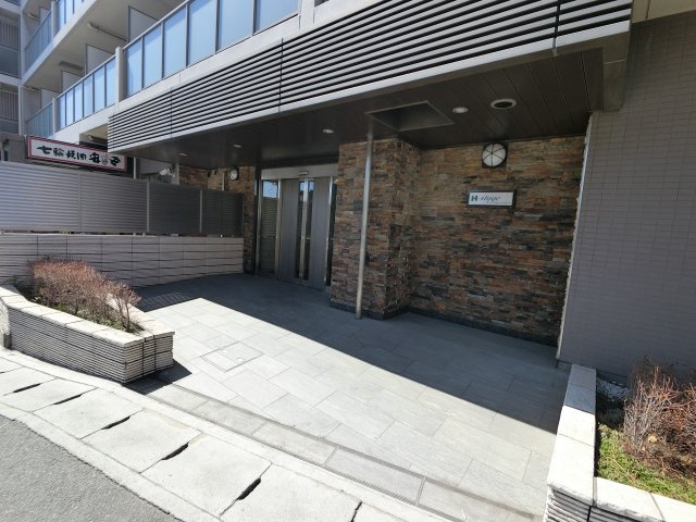 レジディア西船橋のエントランス