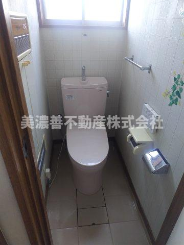６６８４９　羽島市竹鼻町狐穴中古戸建てのトイレ