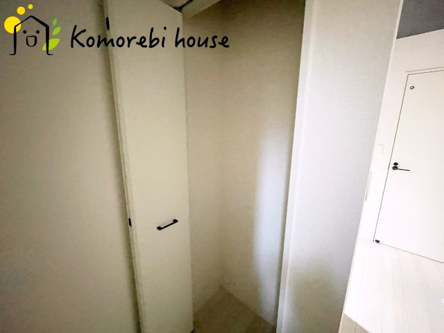 上尾市平方　3期　新築一戸建て　グラファーレ　05のランドリースペース|26.8.7　撮影済み