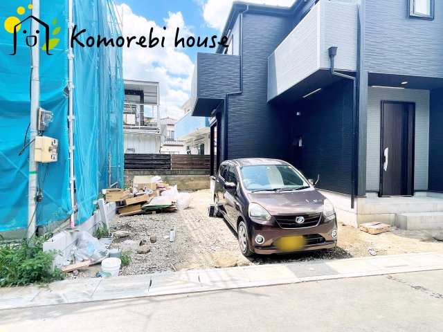上尾市平方　3期　新築一戸建て　グラファーレ　05の駐車場|26.8.7　撮影済み