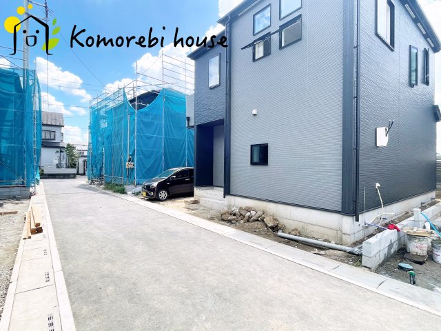 上尾市平方　3期　新築一戸建て　グラファーレ　05の前面道路含む現地写真|26.8.7　撮影済み