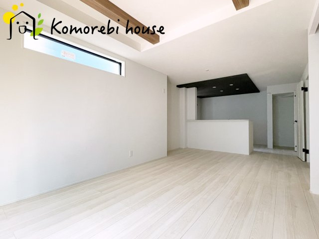 上尾市平方　3期　新築一戸建て　グラファーレ　05の居間・リビング|26.8.7　撮影済み