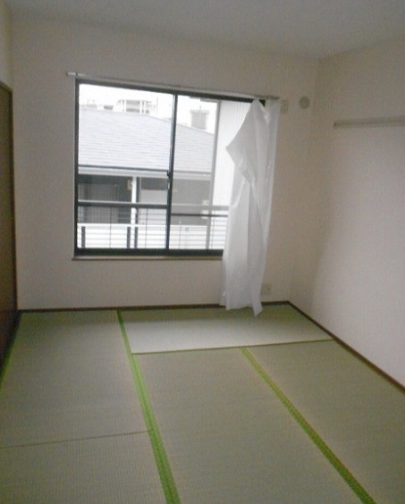 川崎市多摩区南生田４丁目のアパートの収納