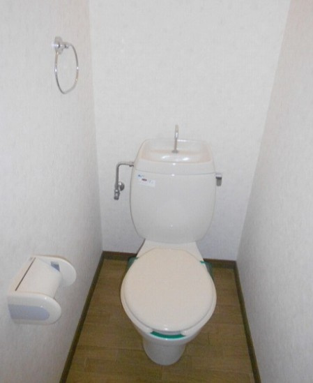 川崎市多摩区南生田４丁目のアパートのトイレ