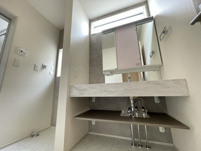 藤岡市藤岡（全8棟）2号棟の玄関