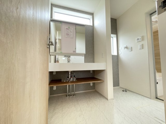 藤岡市藤岡（全8棟）1号棟の独立洗面台
