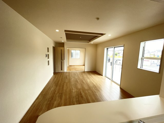 藤岡市藤岡（全8棟）1号棟の居間・リビング