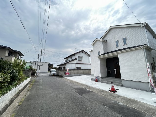 新築　前橋市上新田町　Heartful　Town　A号棟の前面道路含む現地写真|現地写真　北側接道幅員約5.9ｍ