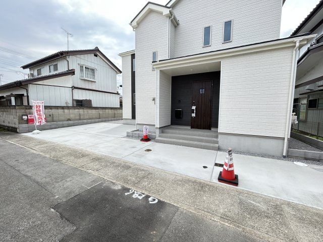 新築　前橋市上新田町　Heartful　Town　A号棟の駐車場|現地写真　駐車スペースは並列2台+2台分可能です！
