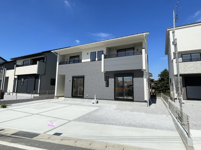 藤岡市藤岡（全8棟）3号棟のバルコニー