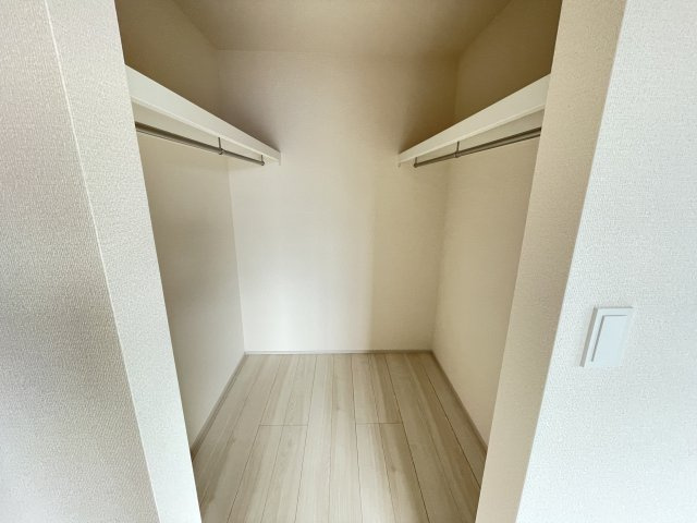 藤岡市藤岡（全8棟）3号棟の洋室