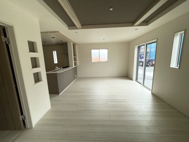 藤岡市藤岡（全8棟）3号棟の居間・リビング
