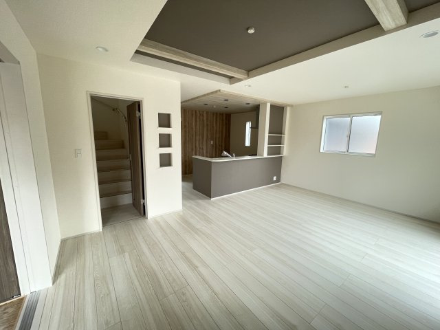 藤岡市藤岡（全8棟）3号棟の居間・リビング