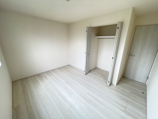 藤岡市藤岡（全8棟）4号棟の洋室