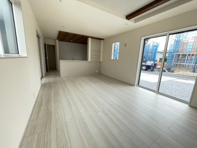 藤岡市藤岡（全8棟）4号棟の居間・リビング