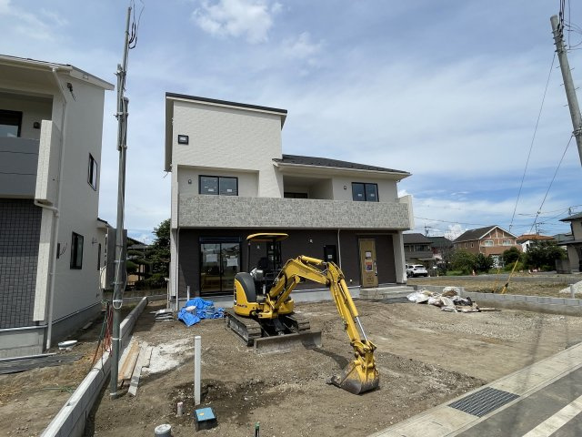 藤岡市藤岡（全8棟）4号棟の前面道路含む現地写真