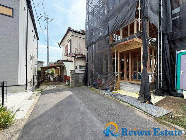 新築戸建　茅ヶ崎市円蔵2丁目の前面道路含む現地写真