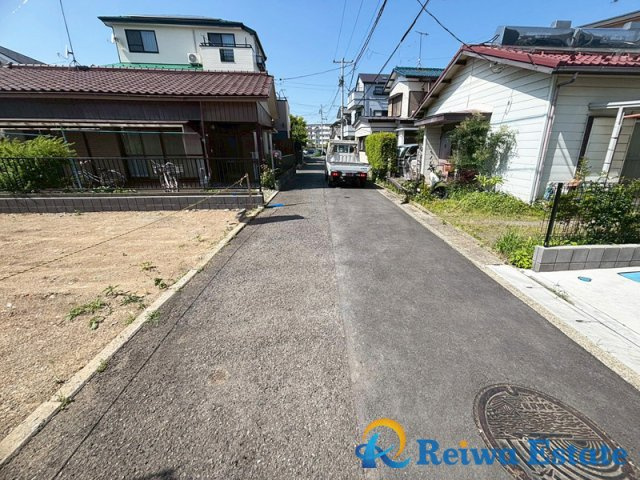 新築戸建　茅ヶ崎市円蔵2丁目の前面道路含む現地写真