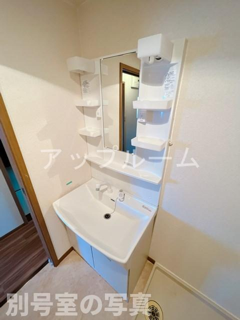 ジョヴィアルIIの洗面所