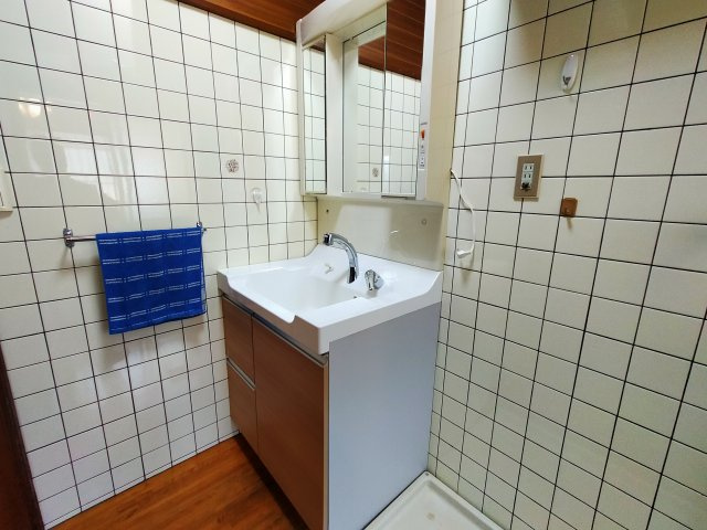 花高2丁目戸建ての独立洗面台