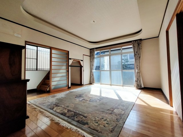 花高2丁目戸建ての居間・リビング