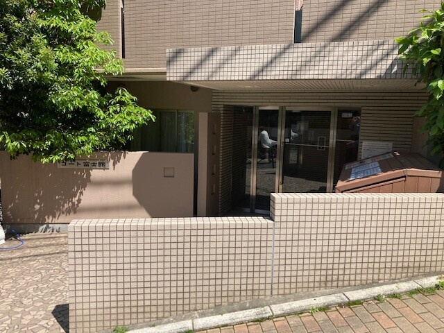 コート富士館 のエントランス