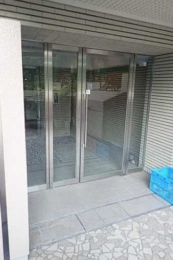 コート富士館 のエントランス