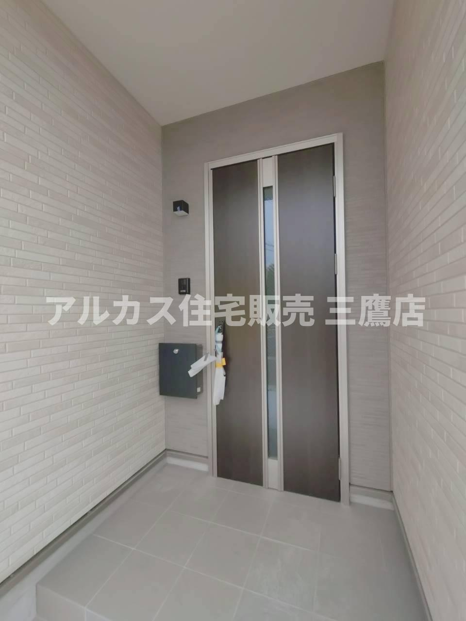 府中市南町6丁目 武蔵野線 府中本町駅 新築戸建の玄関