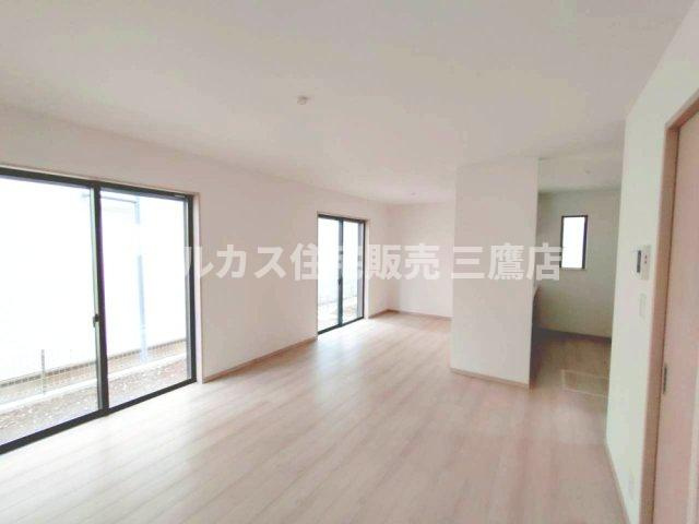 府中市南町6丁目 武蔵野線 府中本町駅 新築戸建の居間・リビング