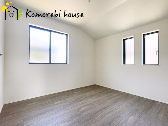 上尾市平方　3期　新築一戸建て　グラファーレ　06の洋室|使い勝手のいい洋室です