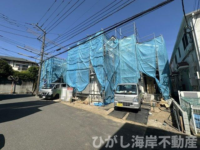 藤沢市辻堂太平台１丁目　新築戸建　全２棟の外観|5月16日撮影　建築中　現地外観