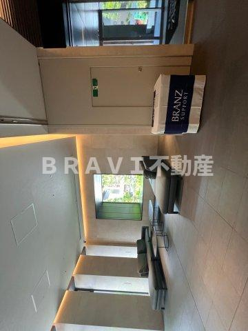ブランズタワー谷町四丁目のロビー