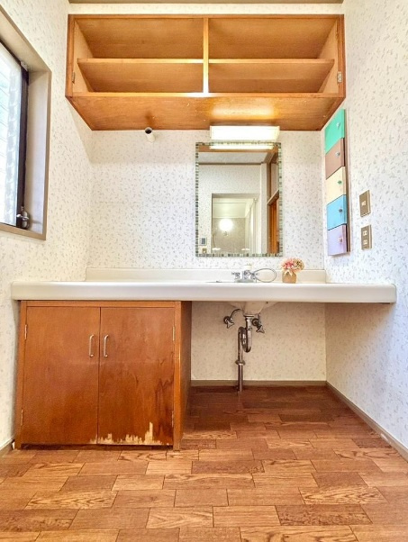 塩屋北町３丁目　中古戸建の洗面所