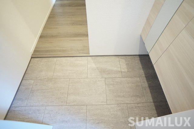 熊本市東区下南部１丁目のアパートの玄関