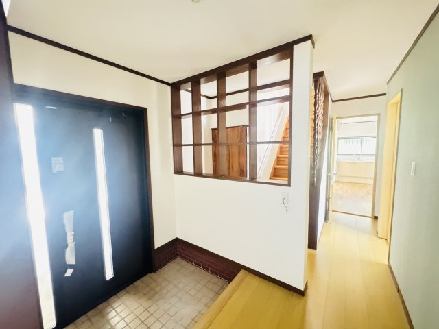 高崎市新町　中古住宅の玄関|現地写真　高崎市新町中古住宅