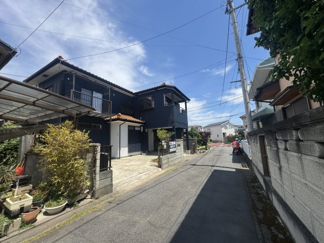 高崎市新町　中古住宅の前面道路含む現地写真|現地写真　南側接道幅員約4.0ｍ