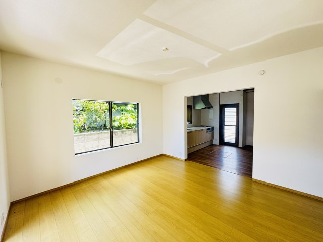 高崎市新町　中古住宅の居間・リビング|現地写真　高崎市新町町中古住宅						

