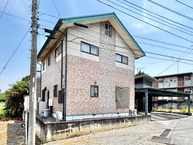 【中古戸建】本庄市小島6丁目の外観|■外観｜特徴のある個性的な住まいと美しい街並み、そして住みやすい環境を、ぜひ現地でご覧になりませんか。お気軽にお問合せください(^^)  