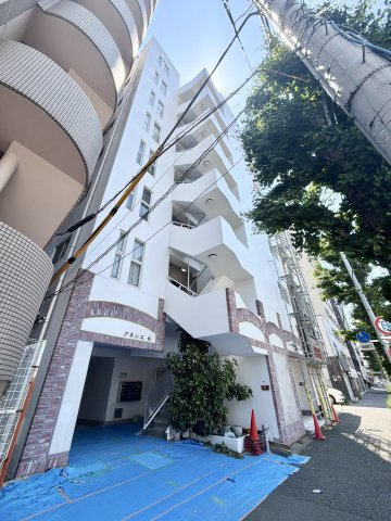 横浜市西区浜松町の賃貸マンションの外観