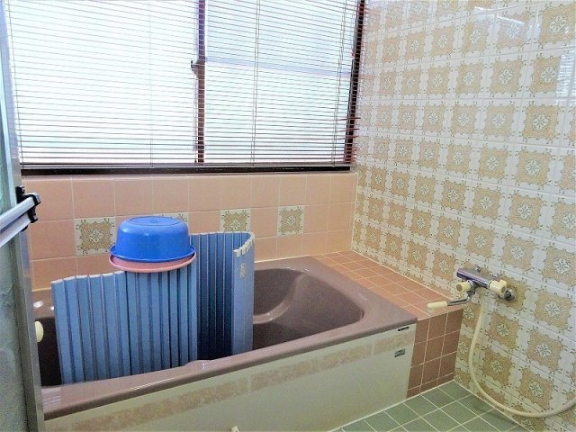 川棚町小串郷戸建ての浴室