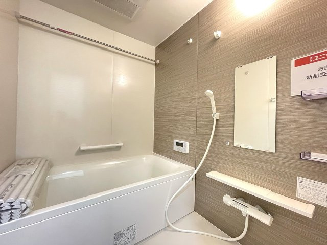 パラッシオ楽々園シービスタの浴室|浴室は乾燥機能付きです。新しく生まれ変わった浴室でゆっくりくつろげます。
