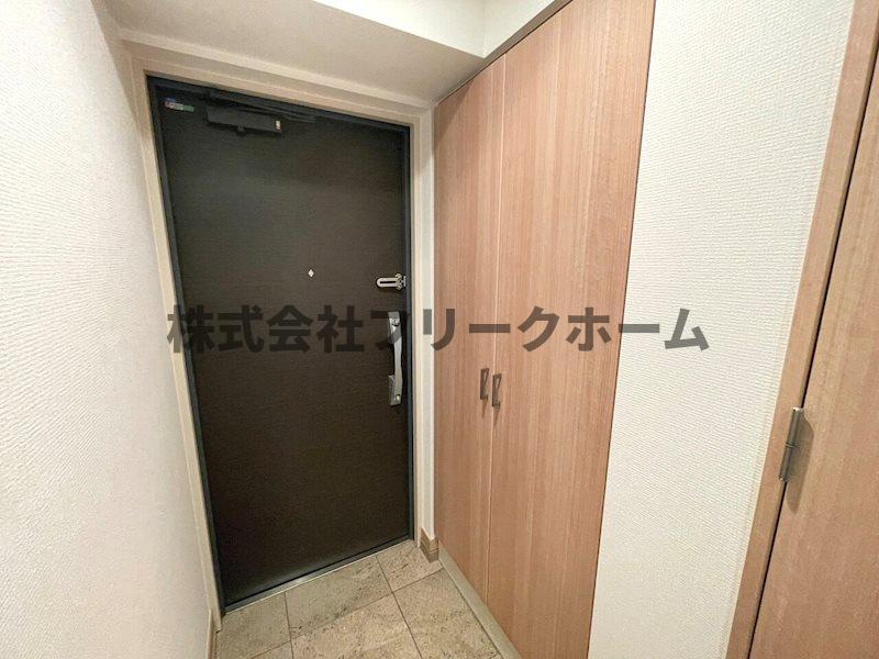 武蔵野市吉祥寺本町１丁目の賃貸マンションの玄関