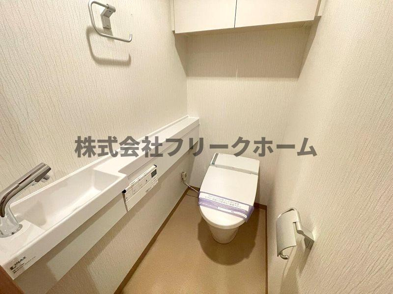 武蔵野市吉祥寺本町１丁目の賃貸マンションのトイレ