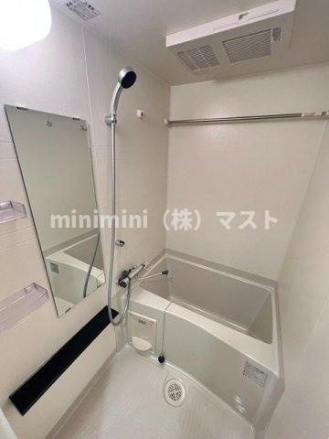 アドバンス大阪カーサの浴室